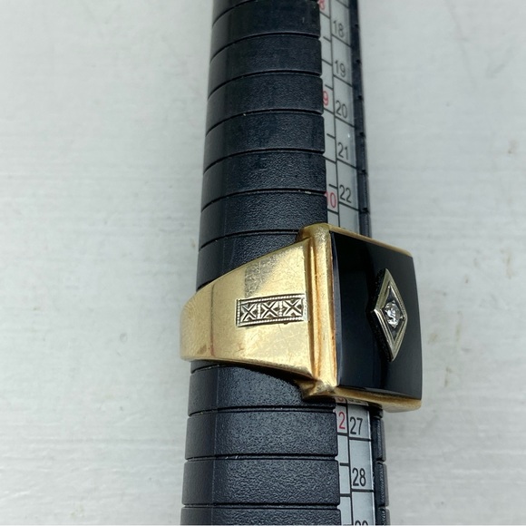 Vintage 10k Yellow Gold IHS Obsidian Mens Ring With Diamond Center Size 11 - Picture 4 of 16